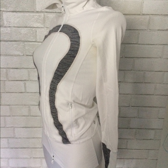 Lululemon women’s white/gray sweater size 2 - Picture 3 of 8